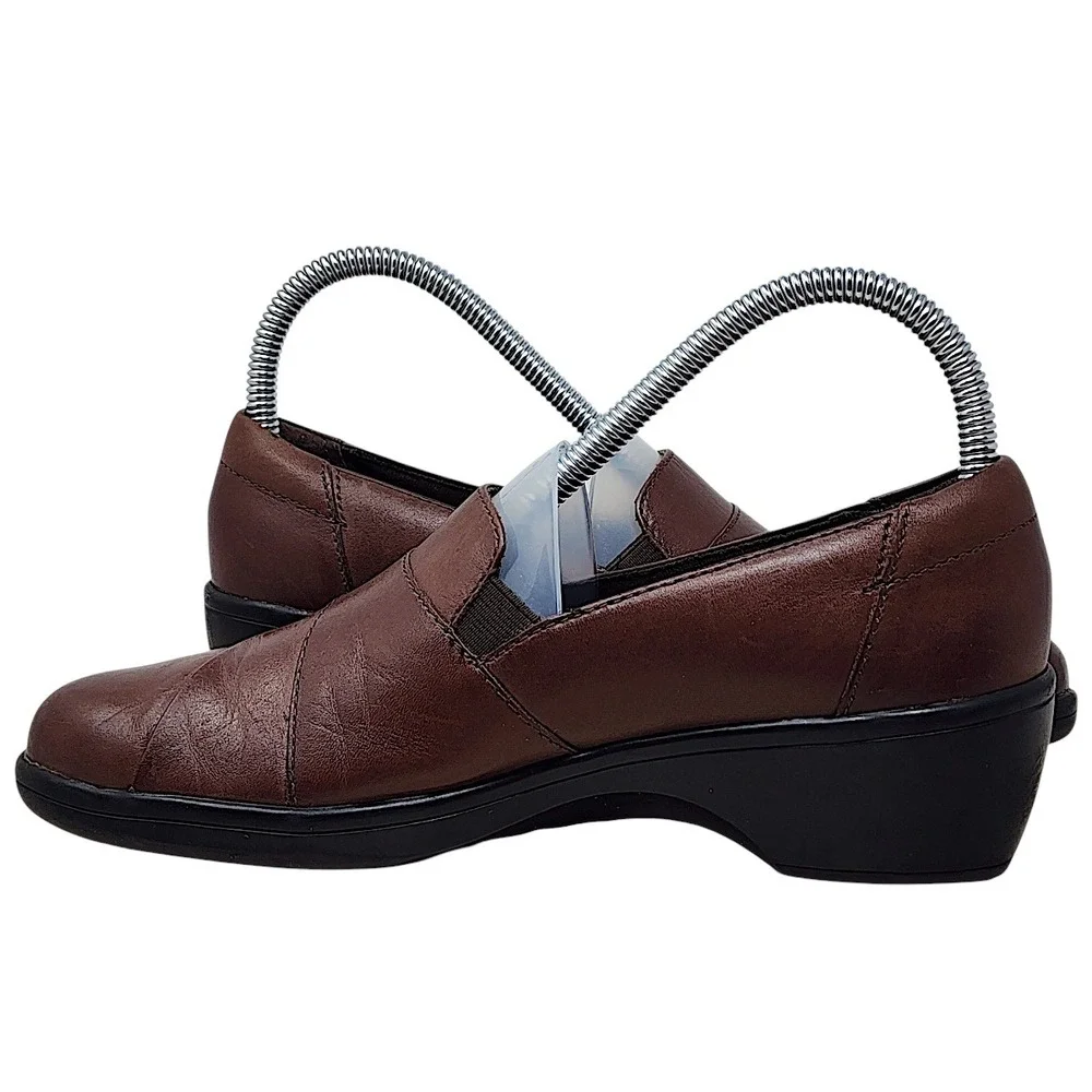 Clarks Loafers 6M Womens Brown Leather Bendables Pleated Comfort Slip On Shoes